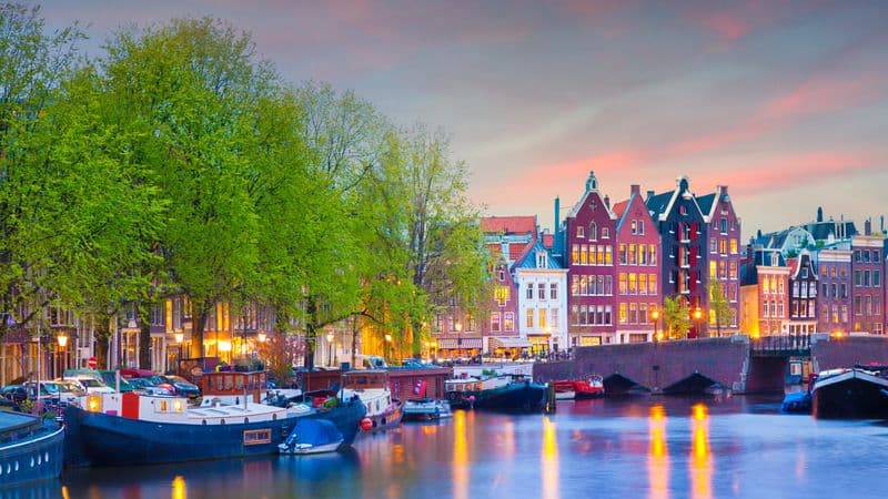 Through authentic Holland (port-to-port cruise)