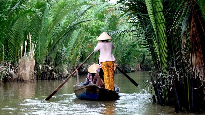 The Mekong in a different way - Between adventure and must-see sites (port-to-port cruise)