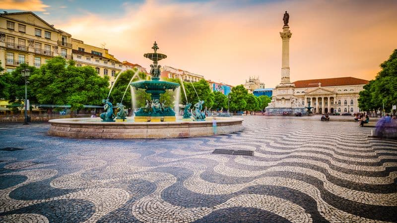Discover Lisbon, Porto and the Douro Valley (port-to-port cruise)