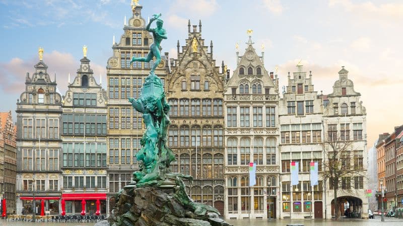 The treasures of the north through Holland and Belgium