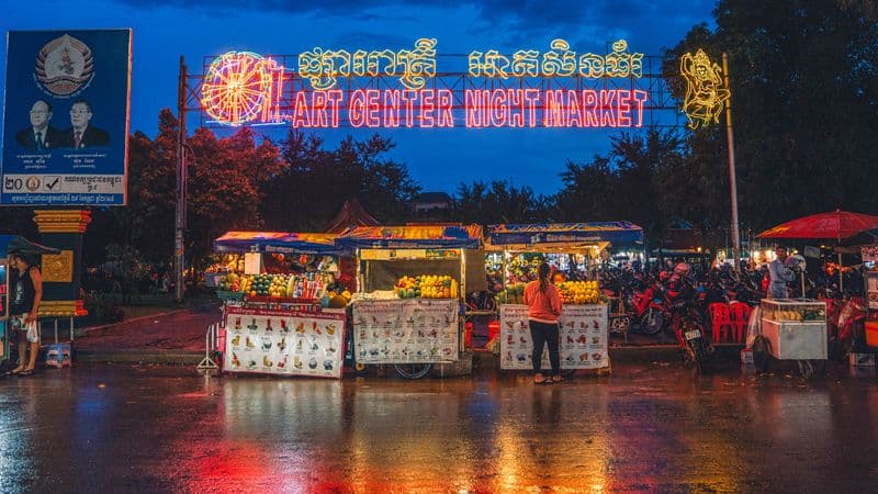 The Mekong in a different way - Between adventure and must-see sites (port-to-port cruise)
