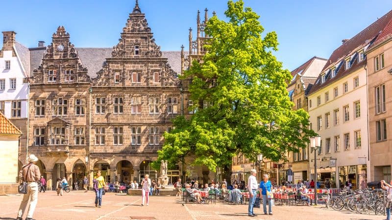 From Hanover to Cologne, a Cruise Combining Deep Tradition and Industrial Innovation (port-to-port cruise)