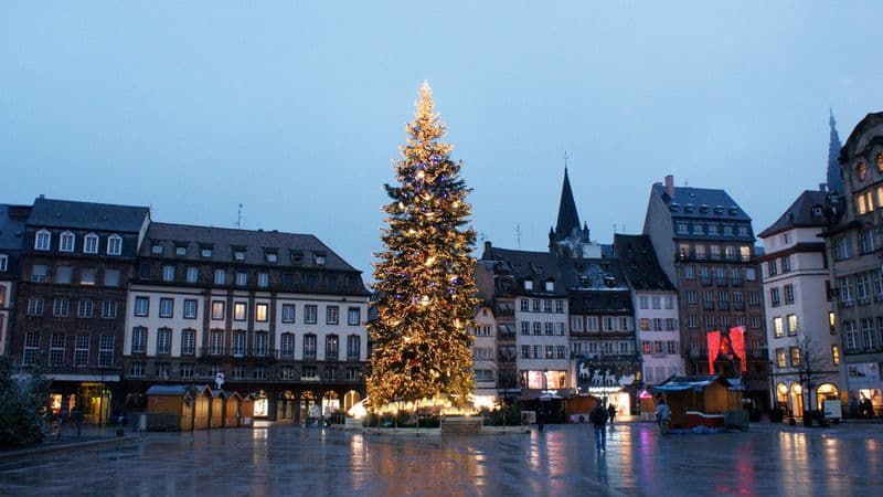 Christmas in Alsace and show at the Royal Palace (port-to-port)