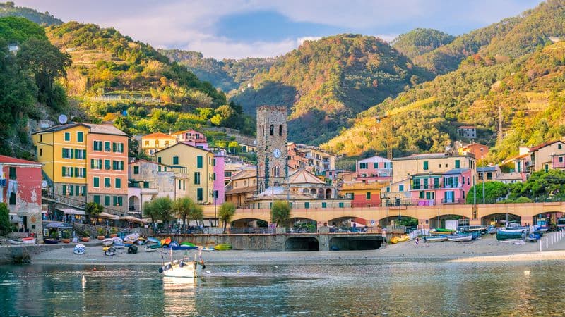 La Dolce Vita along the Italian coastline (port-to-port package)