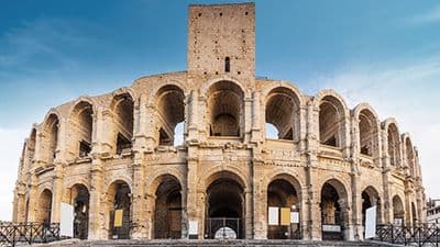 A trip to admire the beautiful scenery of the Rhône valley (port-to-port cruise)