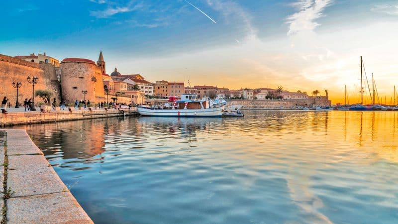 La Dolce Vita along the Italian coastline (port-to-port package)