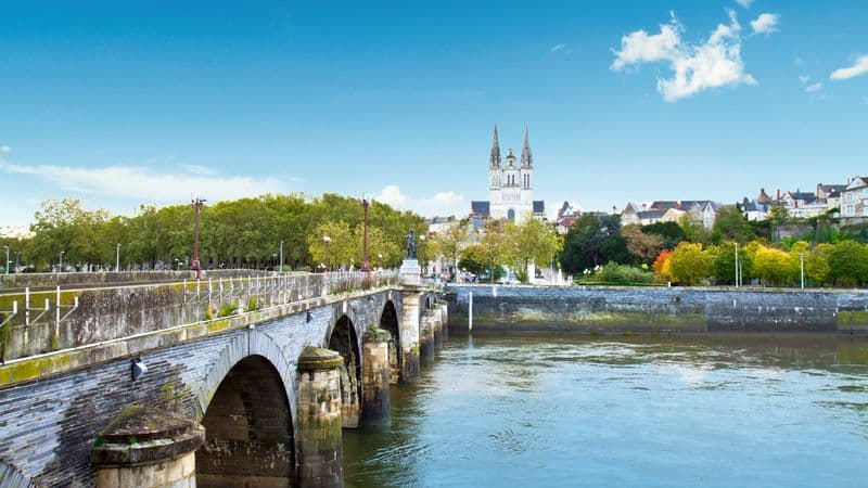 Beautiful Brittany and Royal Opulence in the Loire (port-to-port cruise)
