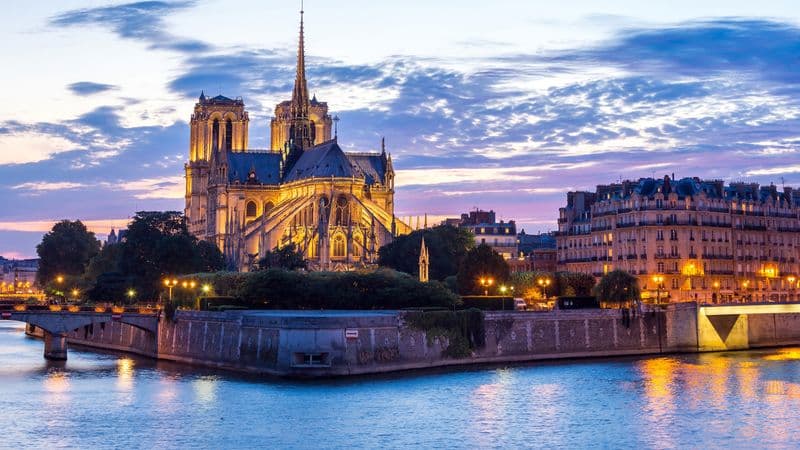 Extraordinary Paris (port-to-port cruise)