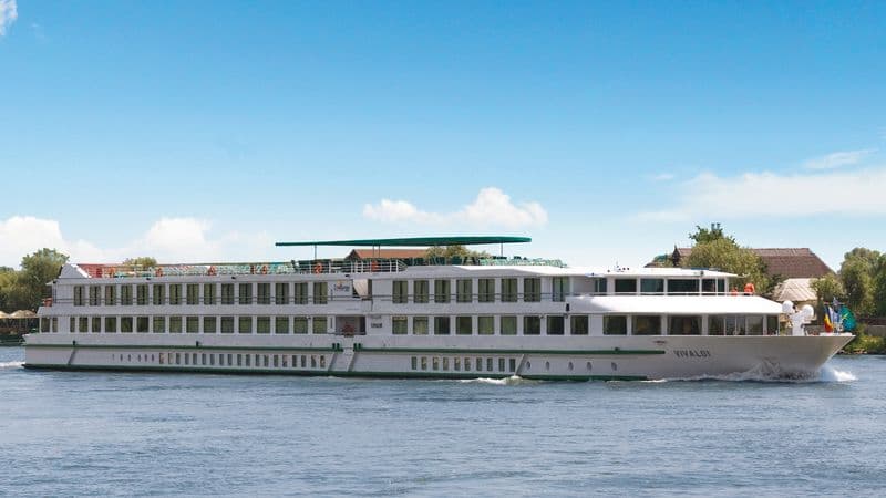 A journey between Central Europe and the Balkans (port-to-port cruise)