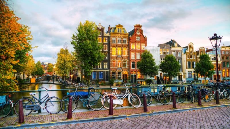 Through authentic Holland (port-to-port cruise)