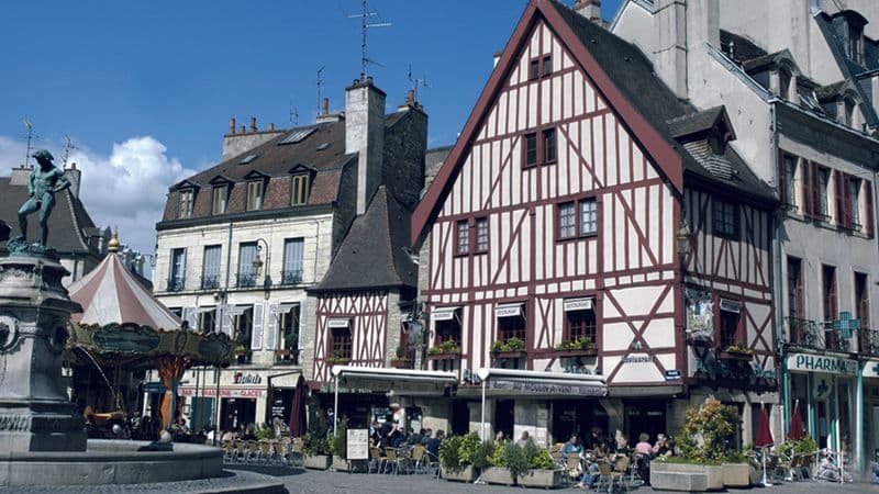 Remarkable Sites and Fine Wines on a Cruise through Burgundy and the Doubs Valley (port-to-port cruise)