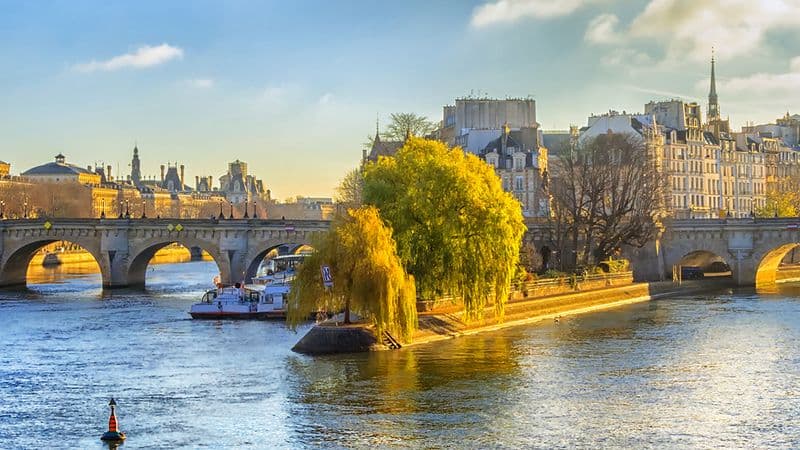 Festive Weekend on the Seine River (port-to-port cruise)