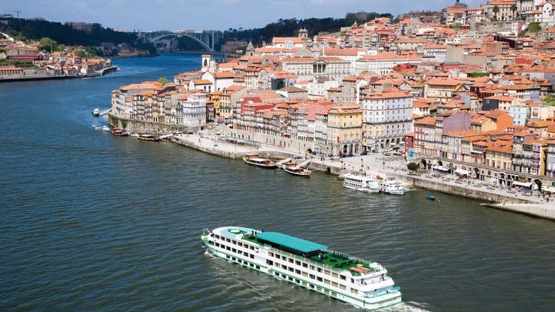 Family Club: Porto, the Douro valley (Portugal) and Salamanca (Spain) (port-to-port cruise)
