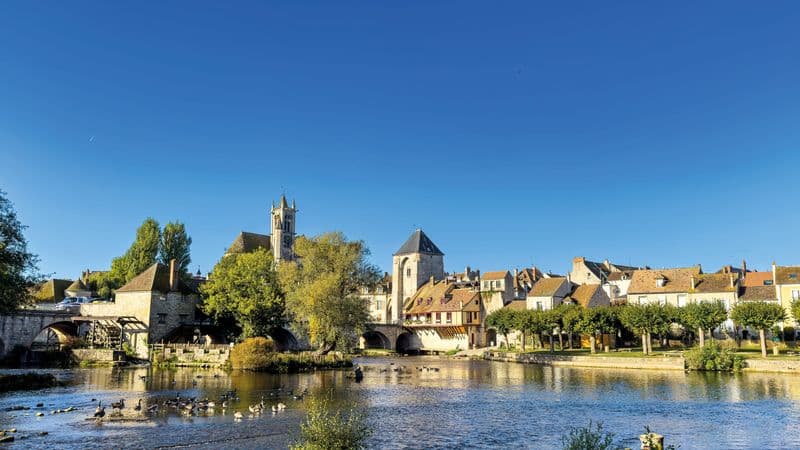 Revisit France's Past, its Royal Sites, and Medieval Cities during a Historic Cruise on the Petite Seine (port-to-port cruise)