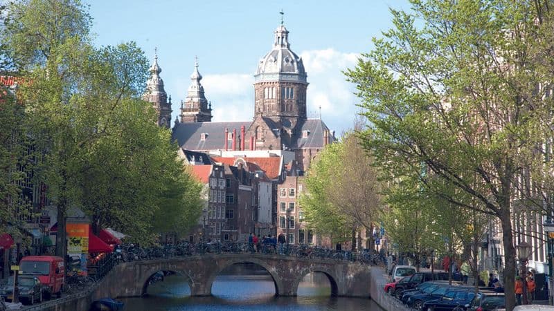 Springtime in Holland (port-to-port cruise)
