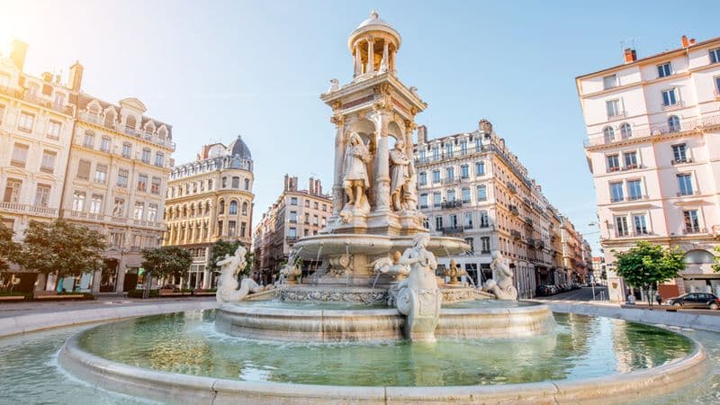 The tip of Provence to Lyon on the Rhône and Saône Rivers (port-to-port cruise)
