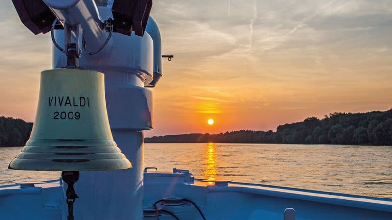 A journey between Central Europe and the Balkans (port-to-port cruise)