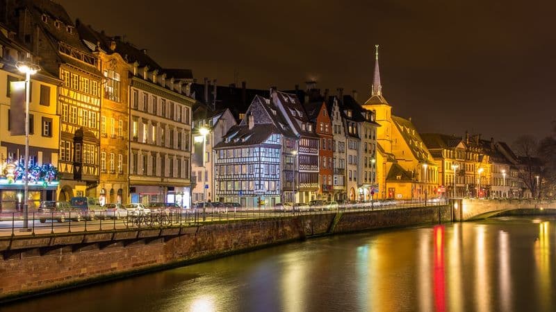 An exceptional cruise through the most beautiful regions of three different countries (port-to-port cruise)