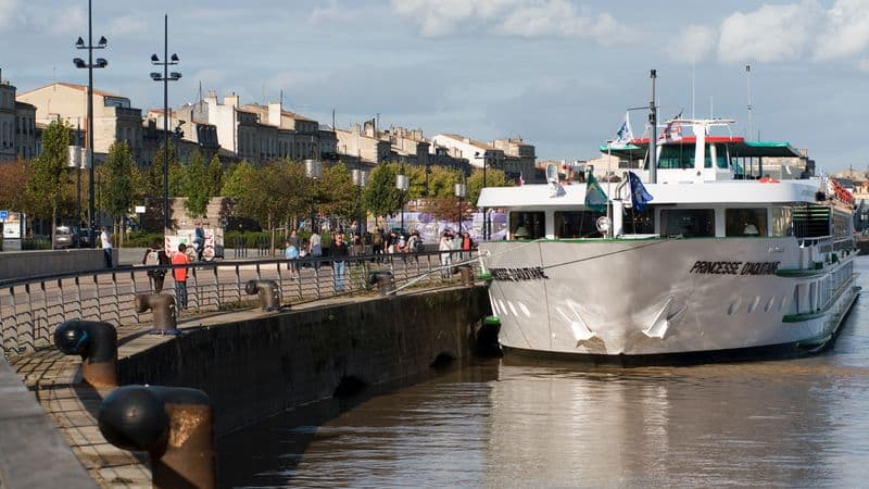 New Year in the Bordeaux region (port-to-port cruise)