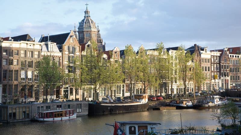 Through authentic Holland (port-to-port cruise)