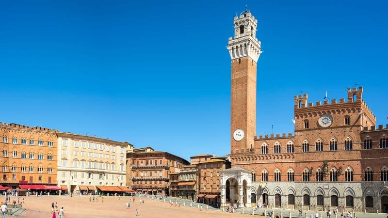 La Dolce Vita along the Italian coastline (port-to-port package)