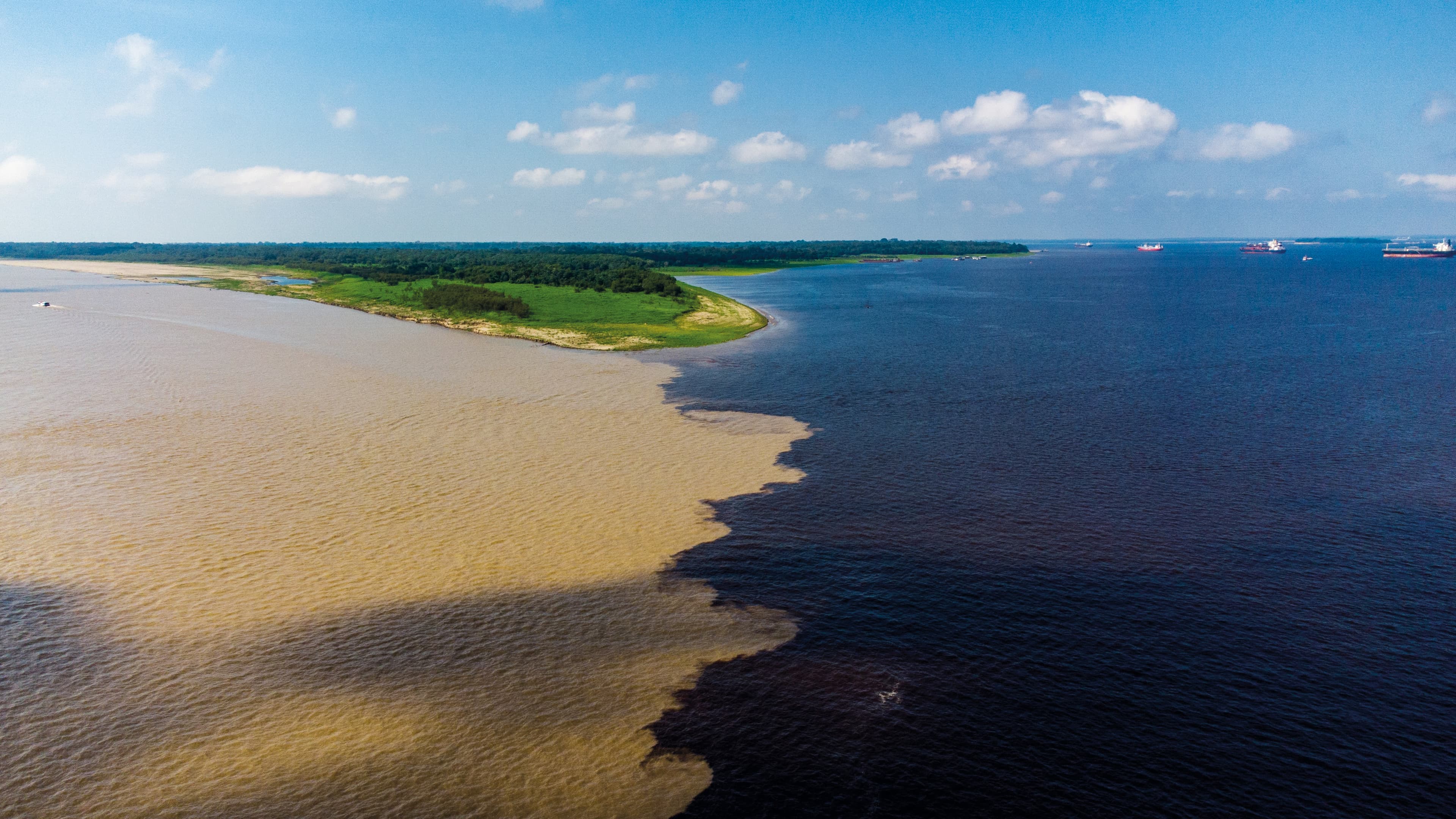 The Gentle Amazon and the Tapajós River - An enchanting and intimate cruise to the Amazon's most beautiful beaches (port-to-port cruise)