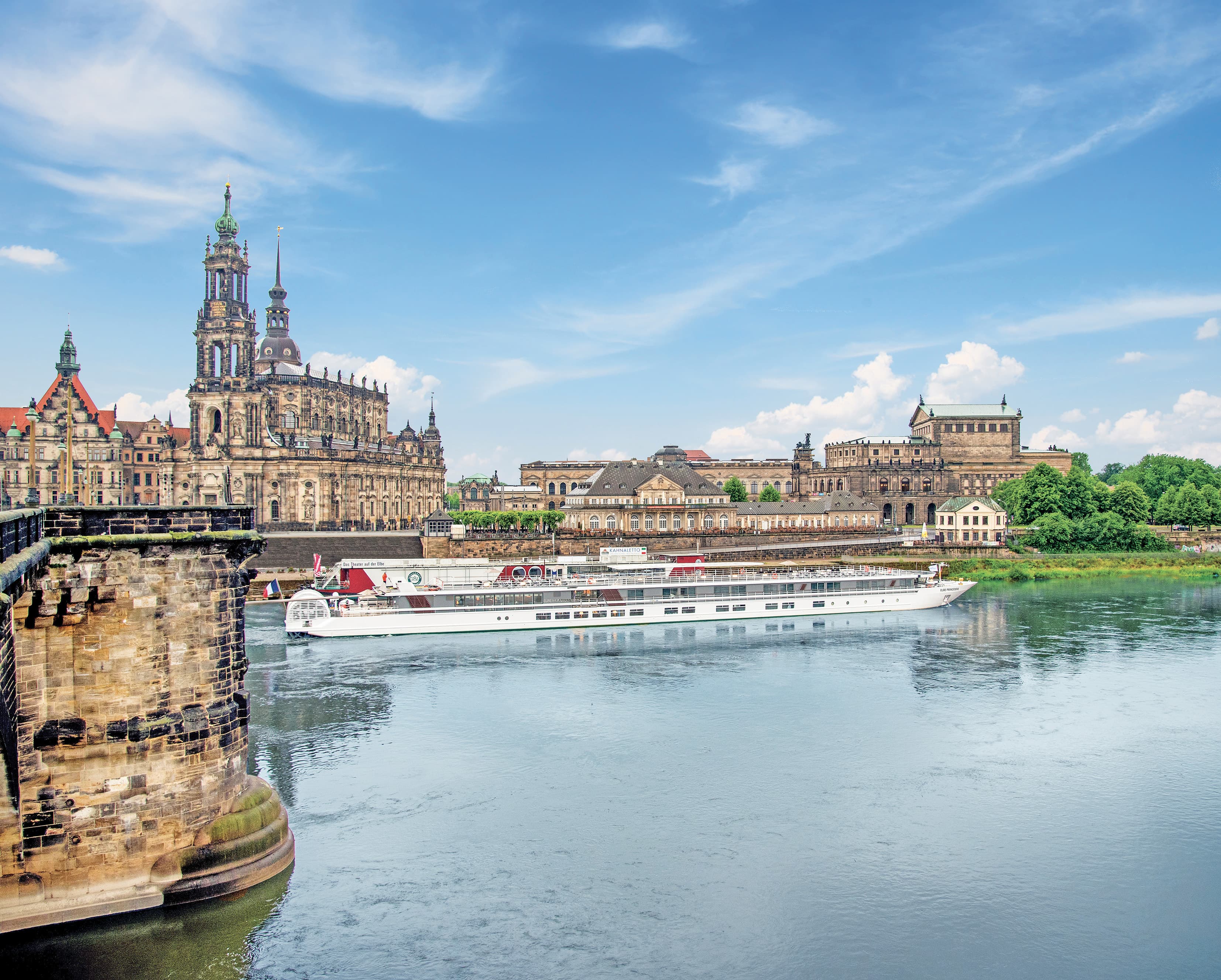 New Year's on a cruise, between Berlin and Prague (port-to-port cruise)